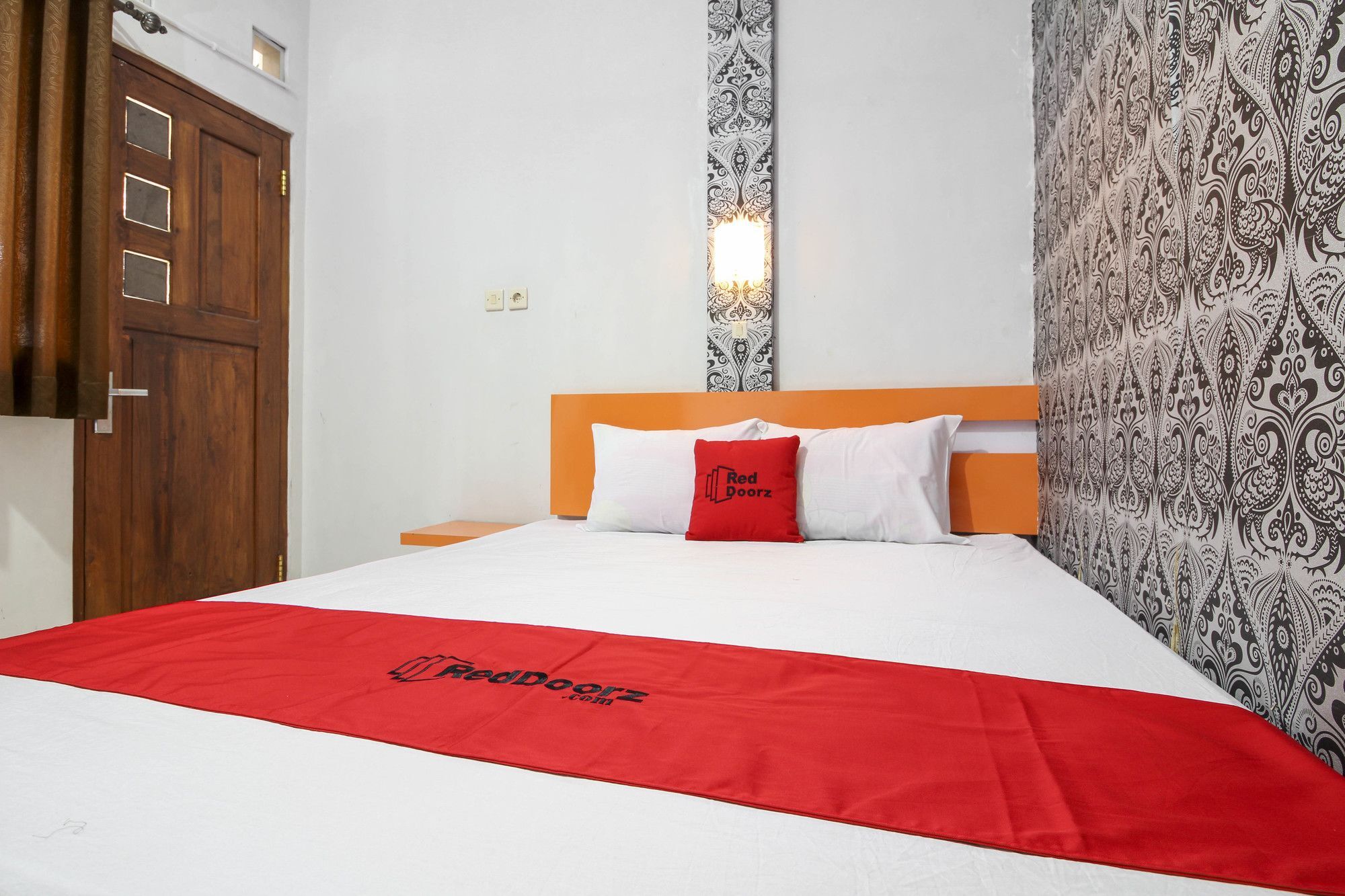 Reddoorz Near Hartono Mall Kejayan Екстериор снимка